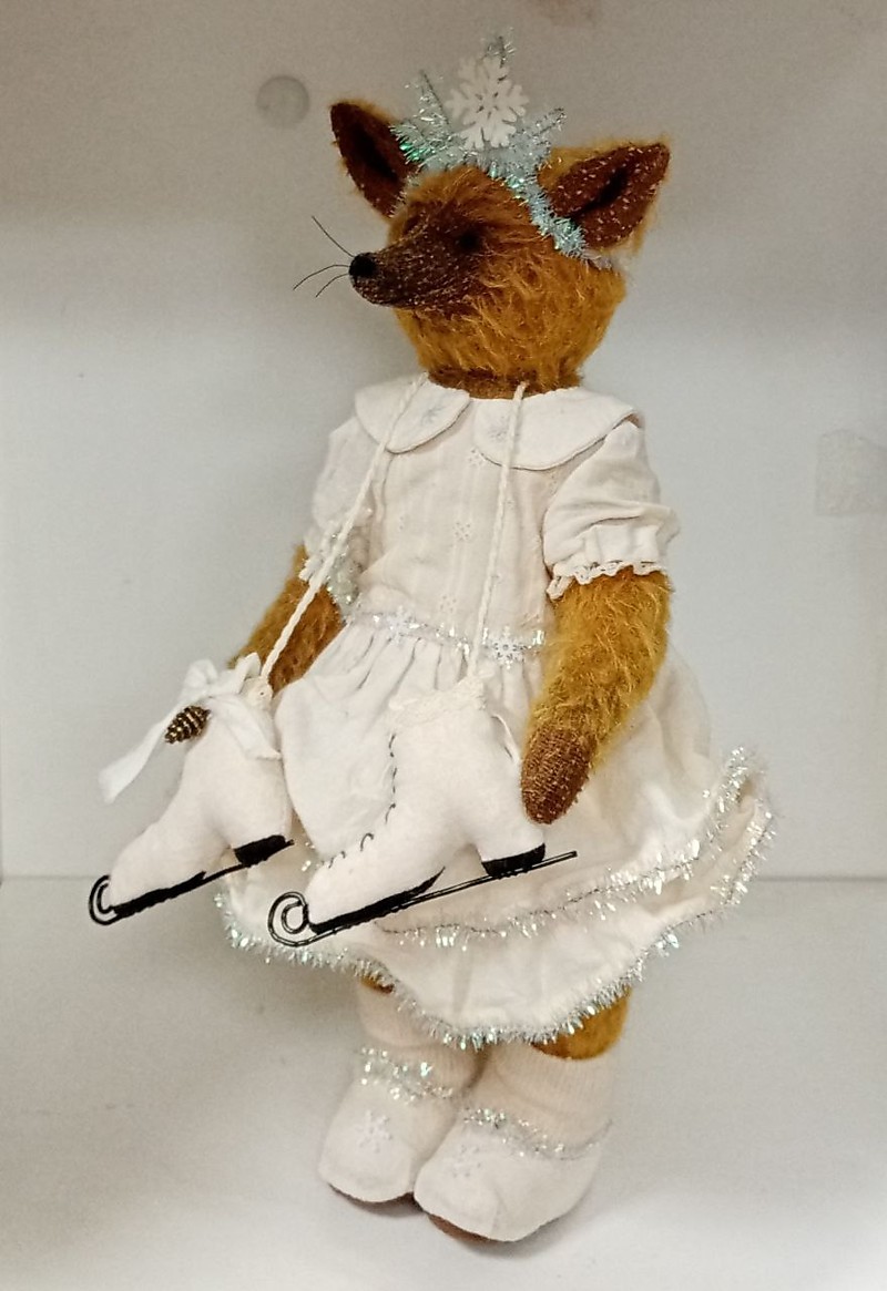 Зотеева Т. Лиса-снежинка